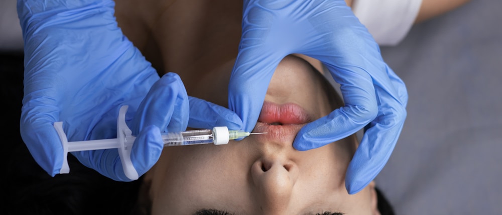 Zdjęcie tymczasowe - miejsce docelowe na zdjęcie efektu PROESTETIC LIPS